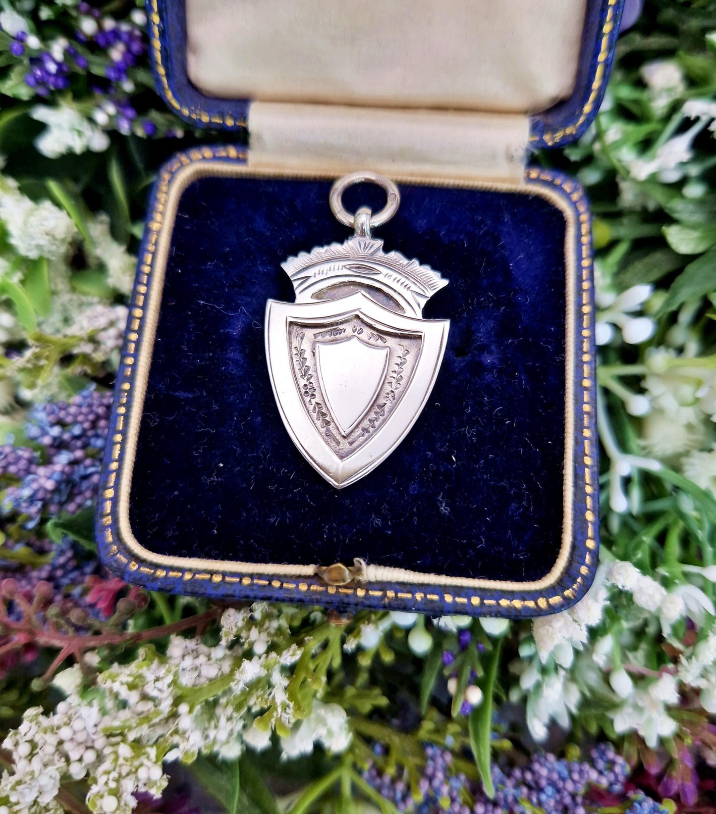 Antique Edwardian 1911 Hallmarked Sterling Silver Engraved Ornate Shield Pendant / Fob 6.2grams