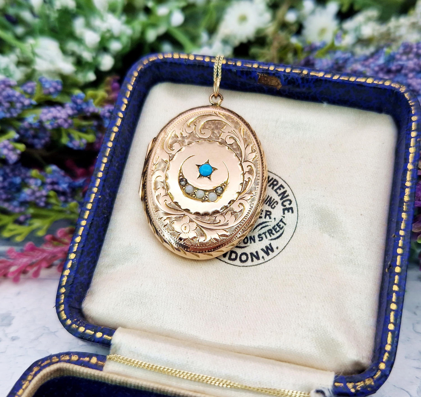 Antique Edwardian 9ct Gold Ornate Engraved Oval Crescent Moon and Star Locket