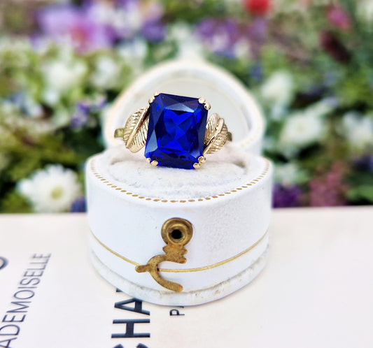 Vintage 10ct Yellow Gold Royal Blue Spinel Statement Solitaire Feather Ring / Size L or 6