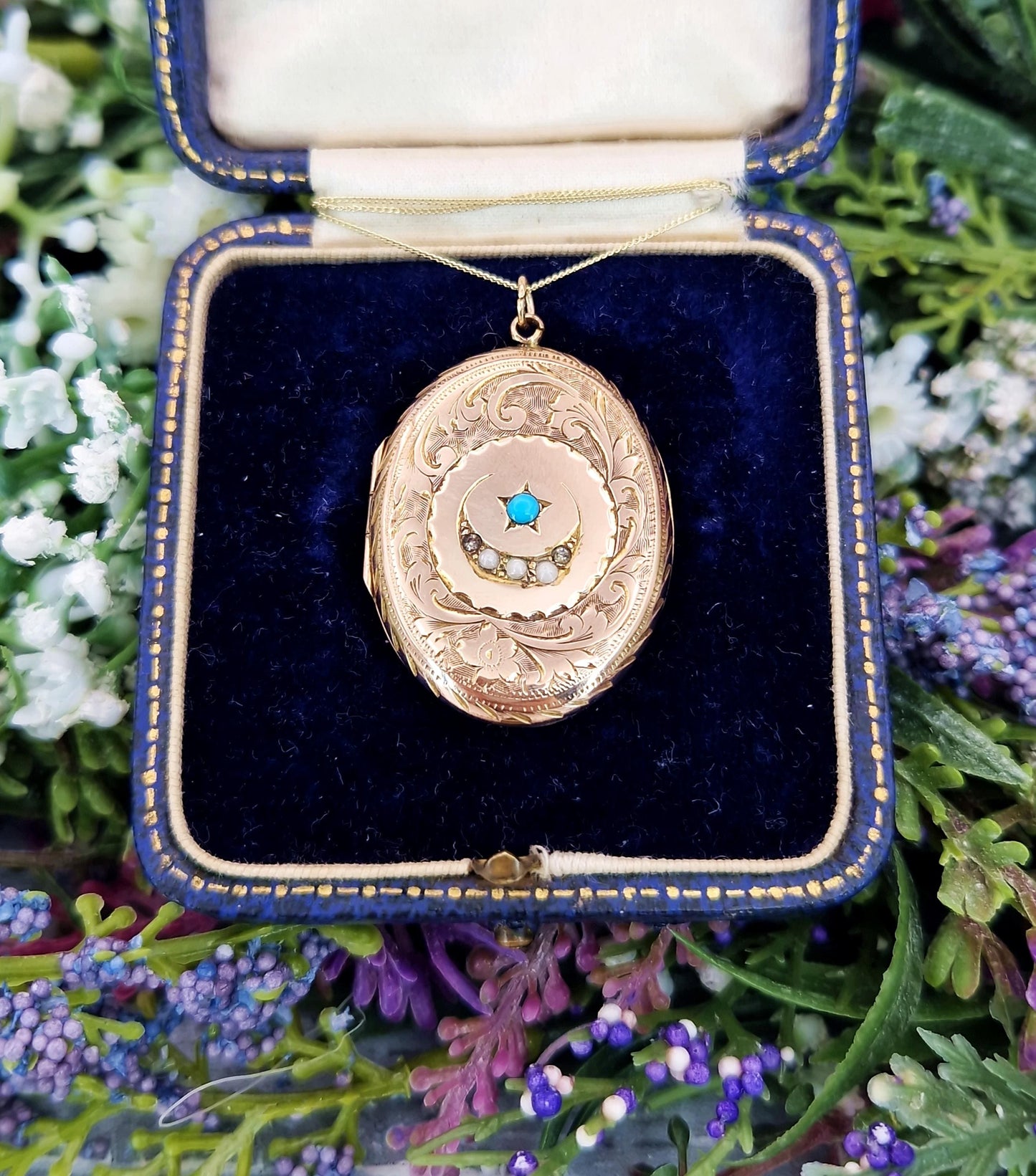 Antique Edwardian 9ct Gold Ornate Engraved Oval Crescent Moon and Star Locket